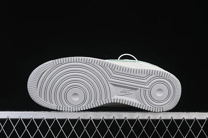 All categories Nk Air Force 1 Air Force series Nk Air Force 1 Low Air Force low-top Nike Air Force 1'07 Low LV joint white gray red Air Force 1 low-top casual sneakers YF9511-802